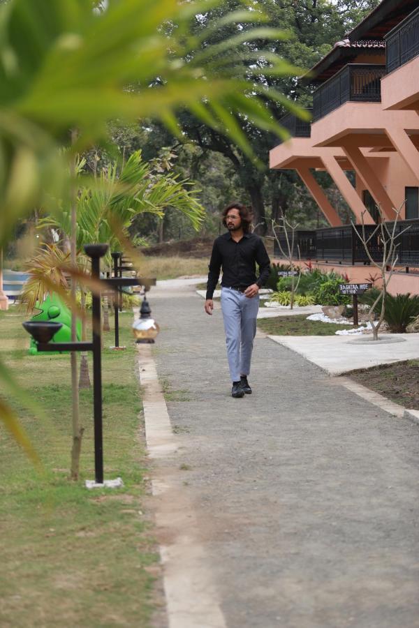 The Pench International Khawāsa Exterior foto